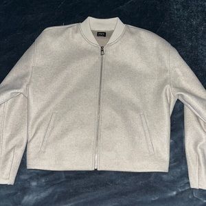 Worn only twice, had a change of style so I decided to sell this